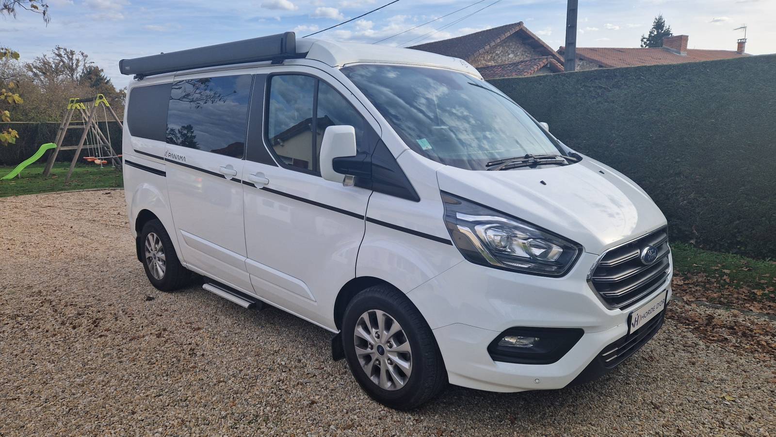 Vente Van récent Toit relevable et boite automatique sur Saint-Priest-Sous-Aixe à proximité d'Aixe Sur Vienne.