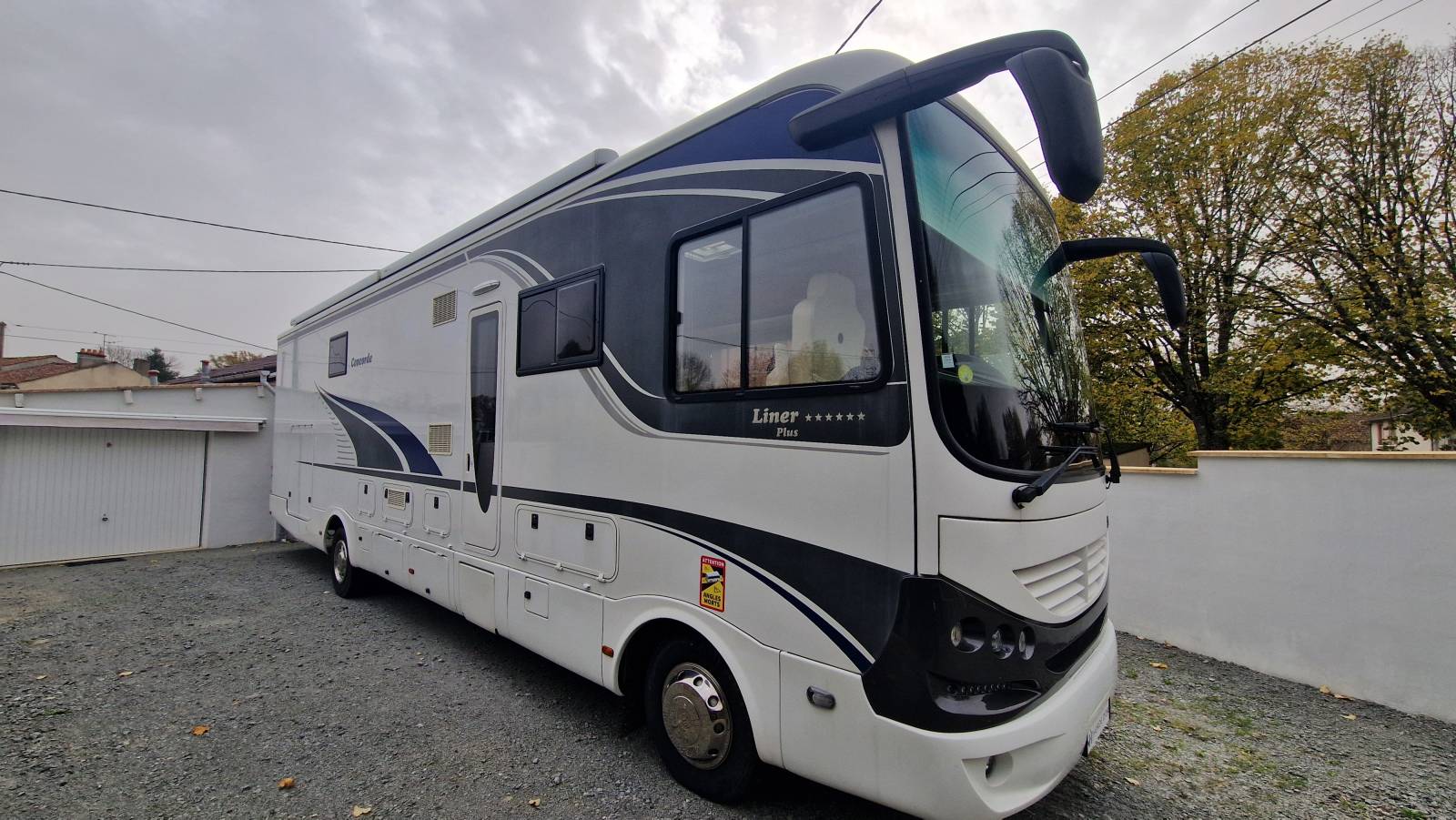 A saisir ce Liner exclusif gamme Prémium pour 2 personnes vers DROUX à proximité de BELLAC