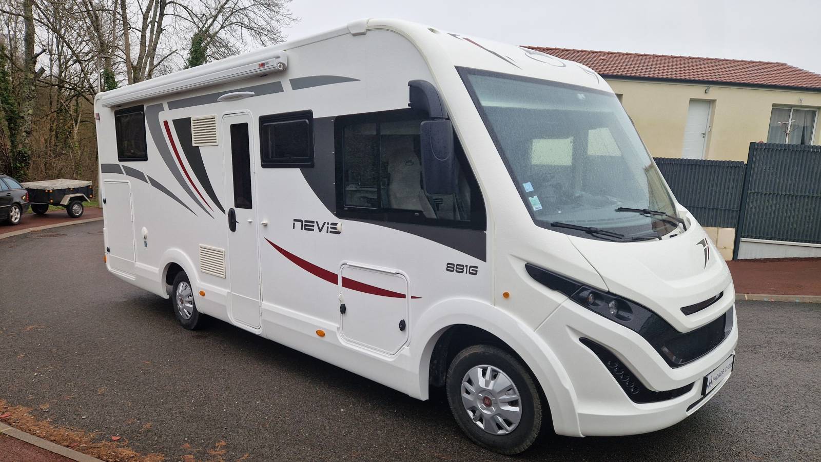 Vente Intégral Mc Louis Lit central XL et Salon Face à Face à Limoges en Région Aquitaine.