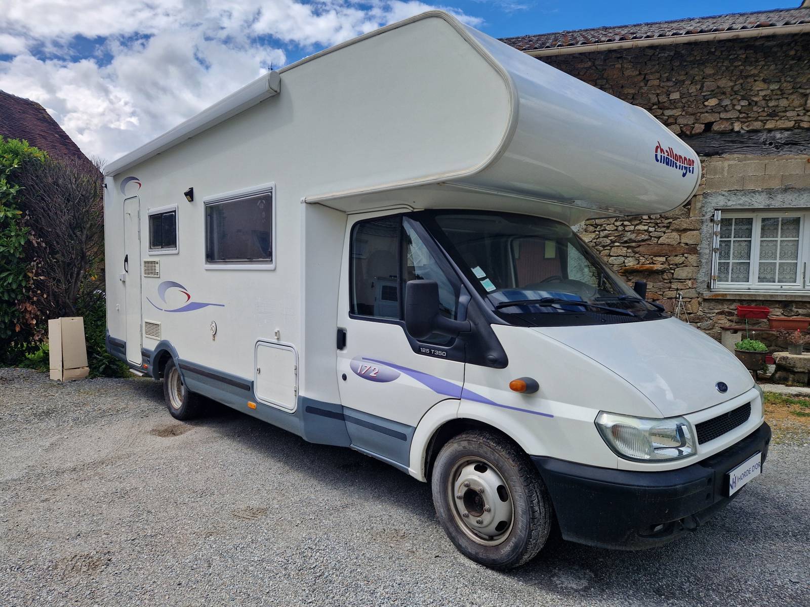 Vente Capucine CHALLENGER 7 couchages à Dompierre-Les-Eglises à proximité de Bellac en Haute-Vienne