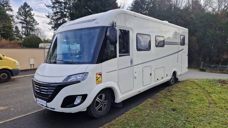 Vente d'un camping-car intégral de marque française HG et suréquipé à Couzeix en périphérie de Limoges.